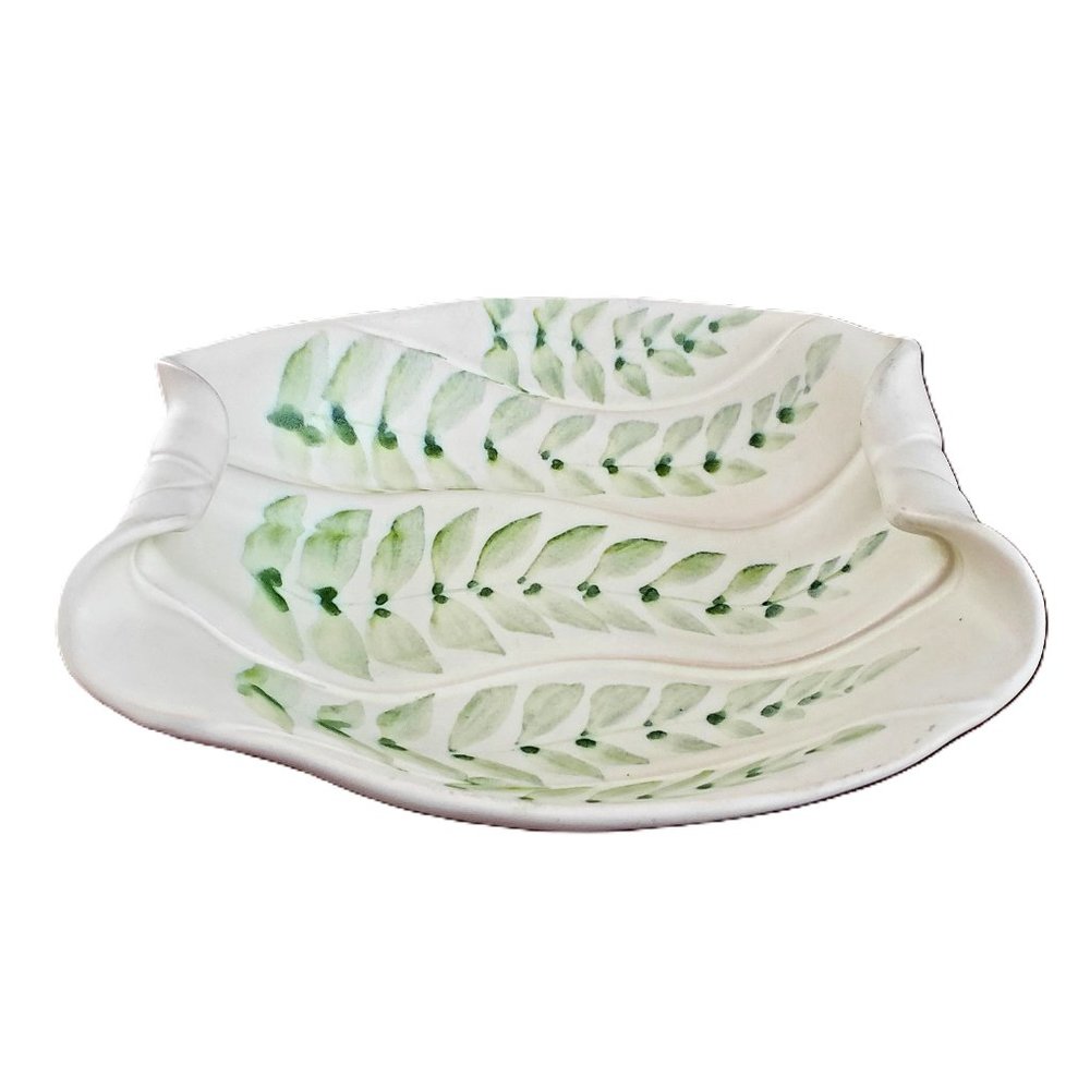 VTG HILBORN STUDIO POTTERY Curvature Dish Bowl Textured w/ Leafy Motif Design